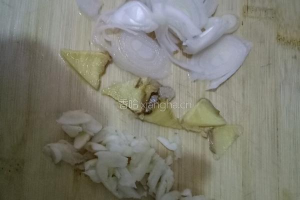 土豆豆角炖肉的做法图解1