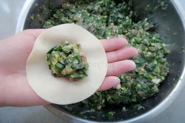 猪肉韭菜馅饺子的做法图解8