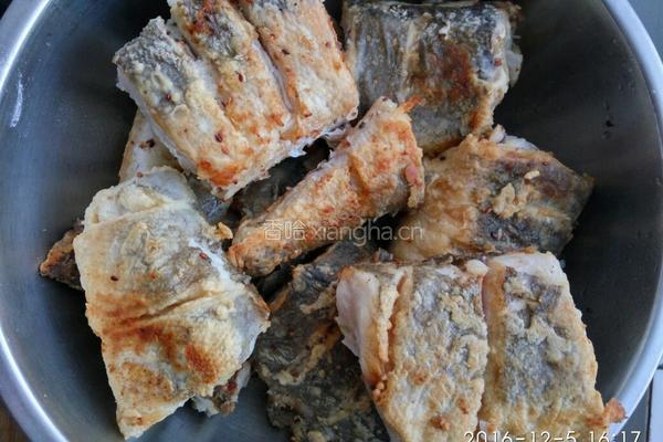 红烧鳕鱼顿白萝卜的做法图解6