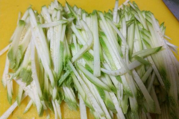 清炒云南小瓜的做法图解3