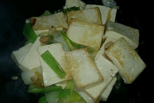 蚝油大葱烧豆腐的做法图解6