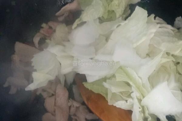 白菜炖冻豆腐的做法图解3