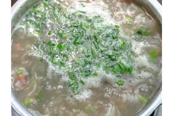 排骨花生营养粥的做法图解7