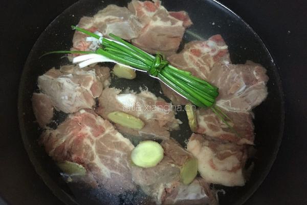 白萝卜炖排骨的做法图解4