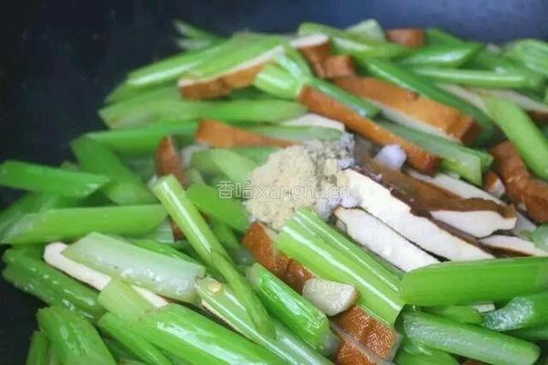 芹菜炒香干的做法图解7