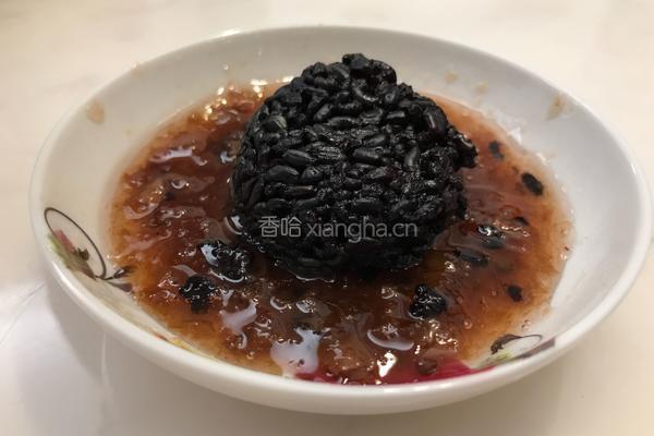 梅子酱黑米丸子