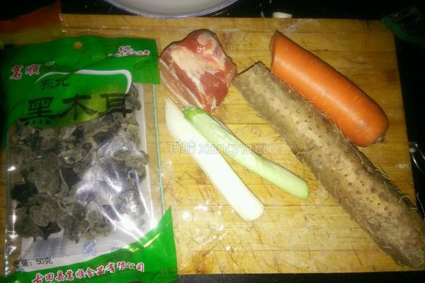 山药炒肉的做法图解1