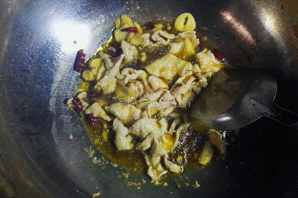 腐竹莴笋肉片的做法图解4