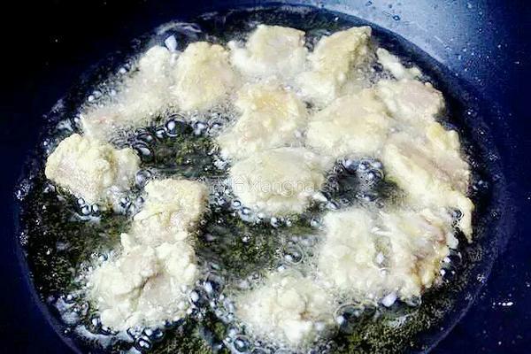 菠萝咕噜肉的做法图解6