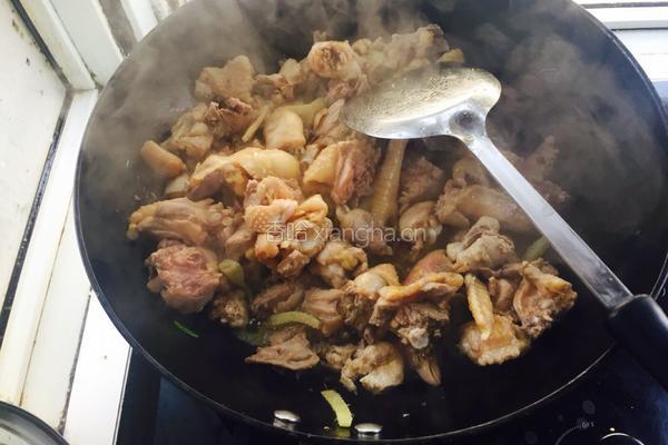 小鸡炖蘑菇的做法图解5