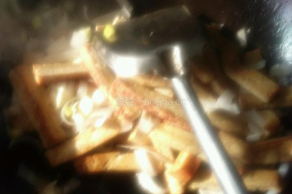 大葱烧豆腐的做法图解3