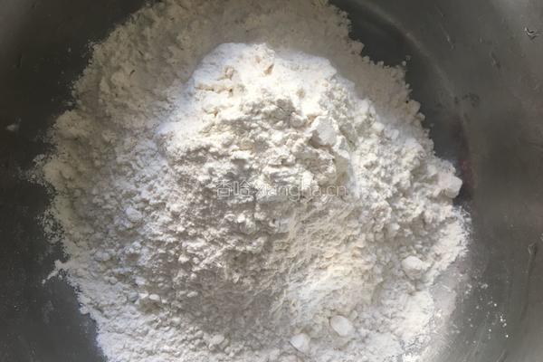 泡菜饼的做法图解1