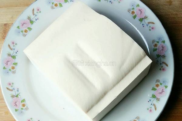 鱼香豆腐的做法图解1