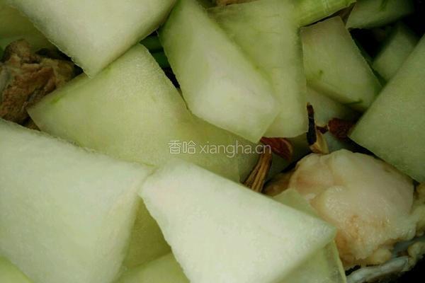 冬瓜甘草骨头汤的做法图解5