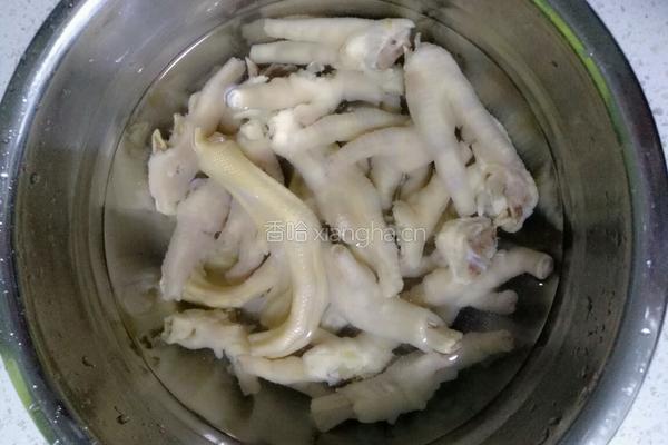 泡椒凤爪的做法图解3