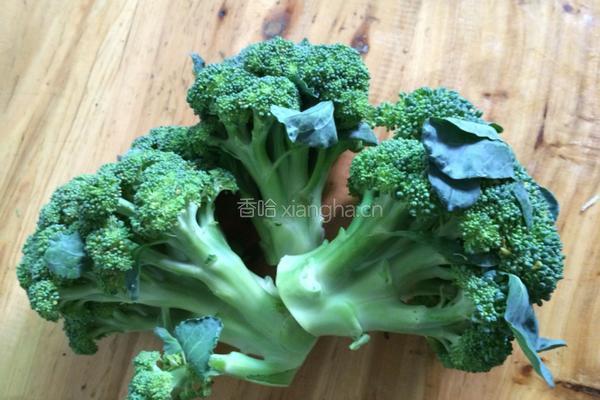 瘦肉炒椰菜花的做法图解1