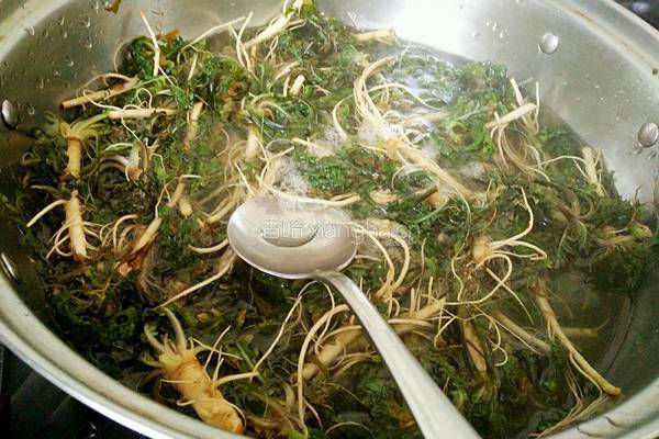 荠菜肉饺子馅的做法图解2