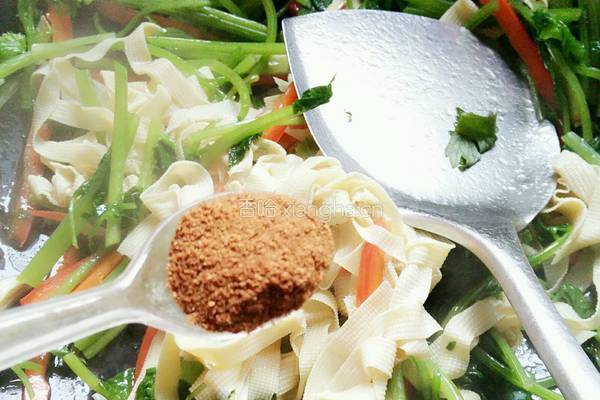 芹菜炒千张的做法图解10