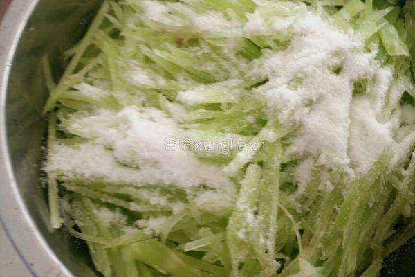 凉拌莴笋的做法图解4