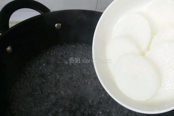 白萝卜卷肉的做法图解3