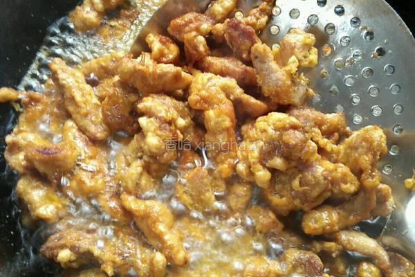 糖醋肉段的做法图解5