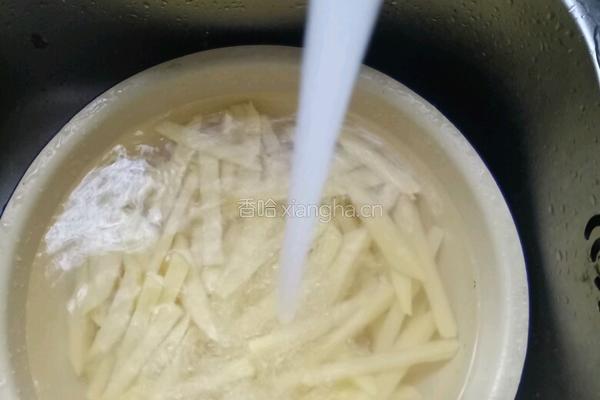 自制炸薯条的做法图解2