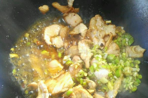 茄子炖土豆条的做法图解2