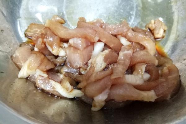 白芹炒肉丝的做法图解2