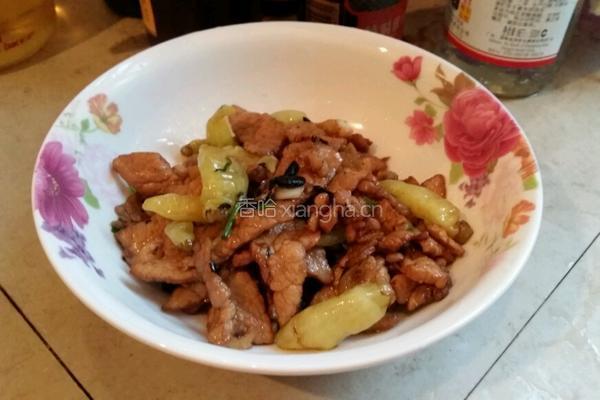 下饭菜泡椒炒肉的做法图解3