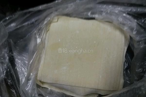 牛肉锅贴的做法图解1