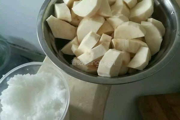 拔丝地瓜的做法图解1