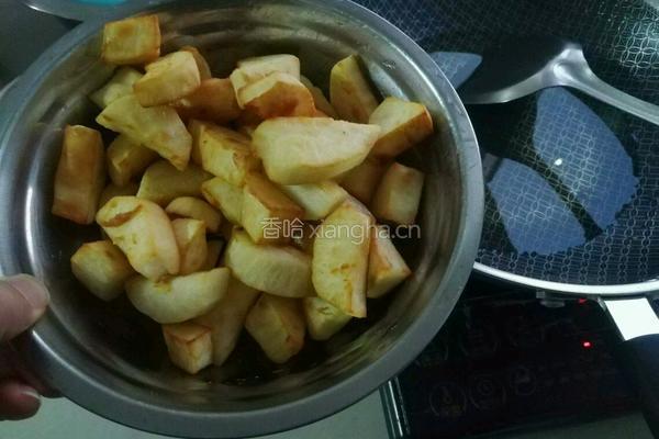 拔丝地瓜的做法图解2