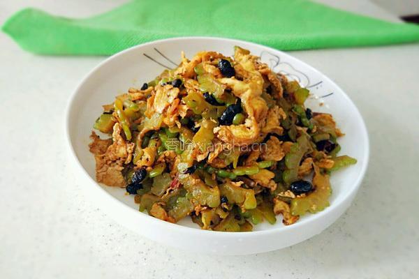 苦瓜炒鸡蛋的做法图解8