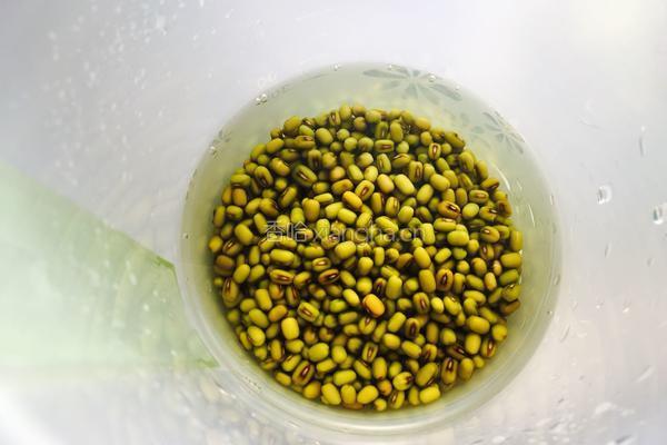 绿豆饭的做法图解1