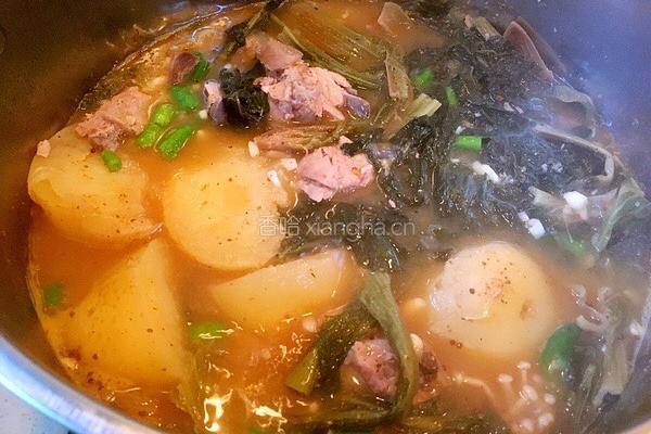 酸辣牛骨汤的做法图解7