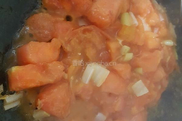 番茄鸡蛋炒泡面的做法图解2
