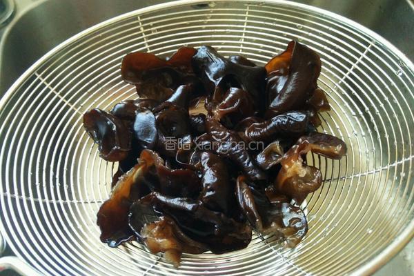木耳炒鸡蛋的做法图解5