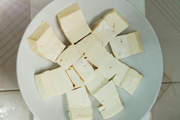 豆酱肉末蒸豆腐的做法图解2
