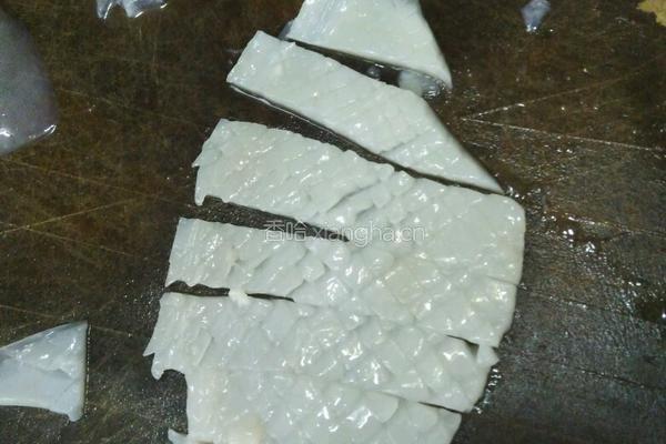 鲜鱿炒芹菜的做法图解8