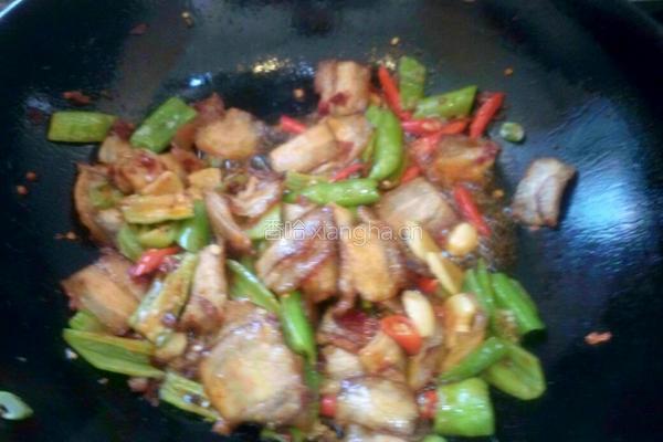 蒜苗炒肉片的做法图解7