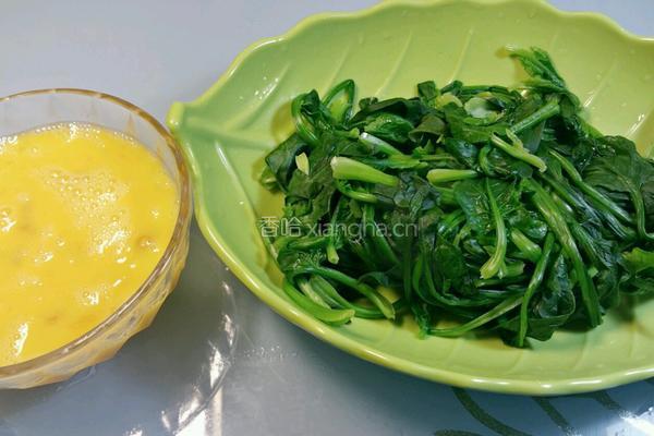 菠菜炒鸡蛋的做法图解3