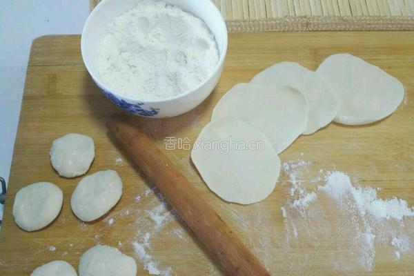 韭菜鸡蛋水饺的做法图解7
