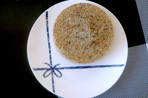 5寸黑芝麻戚风蛋糕的做法图解25
