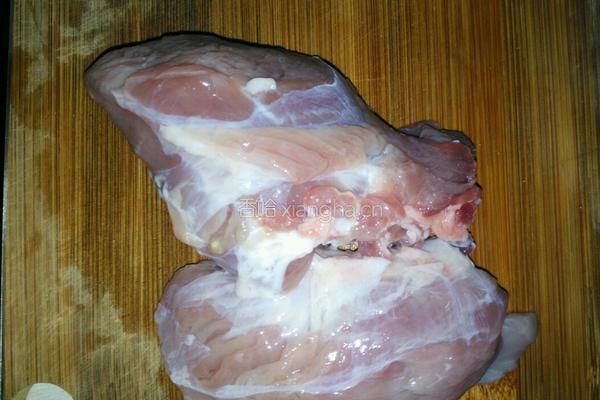 杏鲍菇青椒肉片的做法图解2