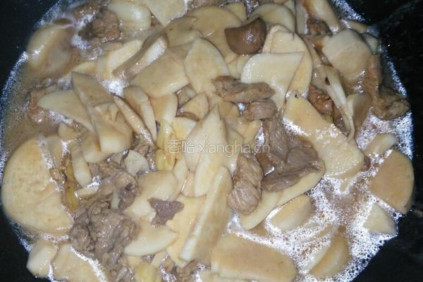杏鲍菇青椒肉片的做法图解6
