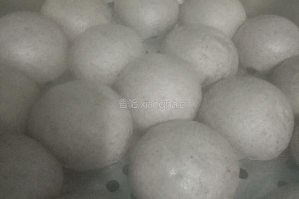 黑米面豆沙包 玉米面豆沙包的做法图解8