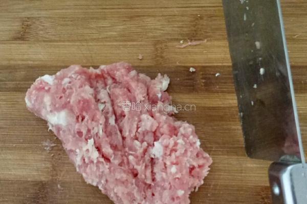 剁椒炒肉金针菇的做法图解2