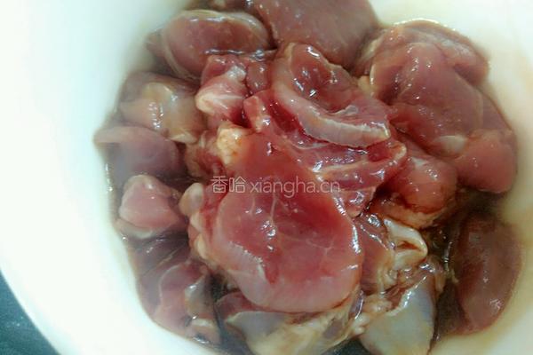 西兰花炒肉片的做法图解2