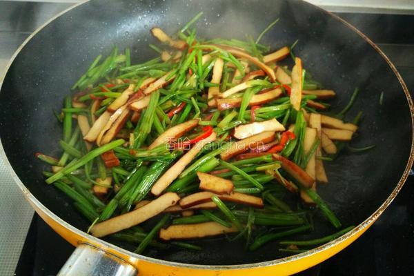 香干炒芹菜的做法图解6