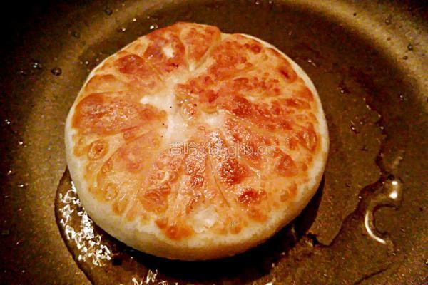 洋葱牛肉馅饼的做法图解17